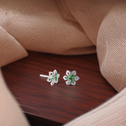 925 Sterling Silver Emerald Petals Stud Earrings