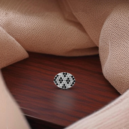 925 Sterling Silver Ultra Light Weighted Oval Black and White Stone Nose Pin